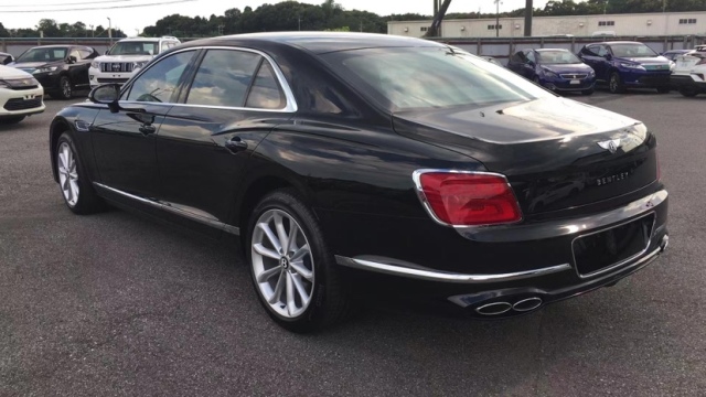 0T 五座 豪华内饰令人叹为观止开元棋牌2025款宾利飞驰 4(图2) 0T 五座 豪华内饰令人叹为观止开元棋牌2025款宾利飞驰 4(图2)