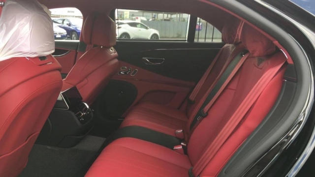 0T 五座 豪华内饰令人叹为观止开元棋牌2025款宾利飞驰 