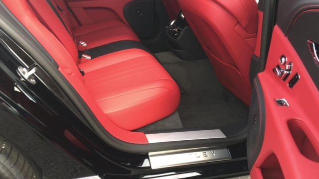 0T 五座 豪华内饰令人叹为观止开元棋牌2025款宾利飞驰 4(图4) 0T 五座 豪华内饰令人叹为观止开元棋牌2025款宾利飞驰 4(图4)